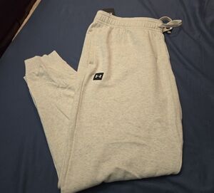 Under Armour Light Heather Gray Men's Jogger Sweatpants
